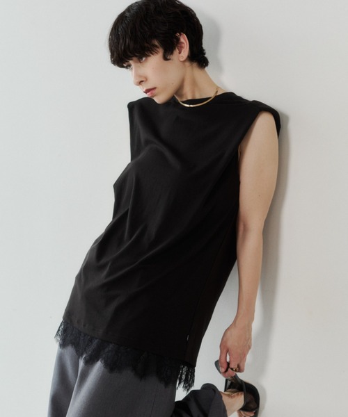 VION(ヴィオン)の「タックショルダーレースノースリーブティー / Tuck Shoulder Lace Sleeveless TEE(Tシャツ/カットソー・レディース・ブラック/ホワイト・FREE)」の2枚目の写真
