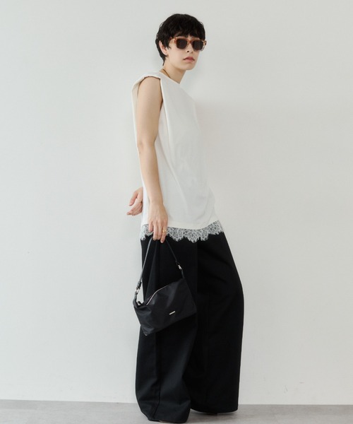 VION(ヴィオン)の「タックショルダーレースノースリーブティー / Tuck Shoulder Lace Sleeveless TEE(Tシャツ/カットソー・レディース・ブラック/ホワイト・FREE)」の11枚目の写真