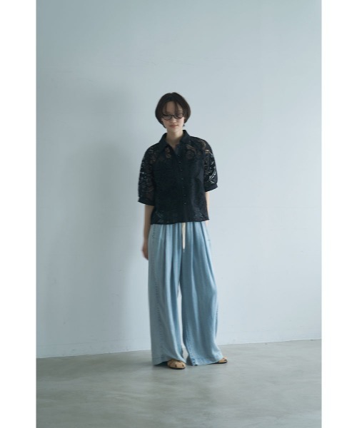 marjour（マージュール）の「LACE OVER SHIRT（シャツ/ブラウス・レディース・ブラック・M）」の12枚目の写真