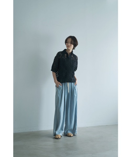 marjour（マージュール）の「LACE OVER SHIRT（シャツ/ブラウス・レディース・ブラック・M）」の14枚目の写真