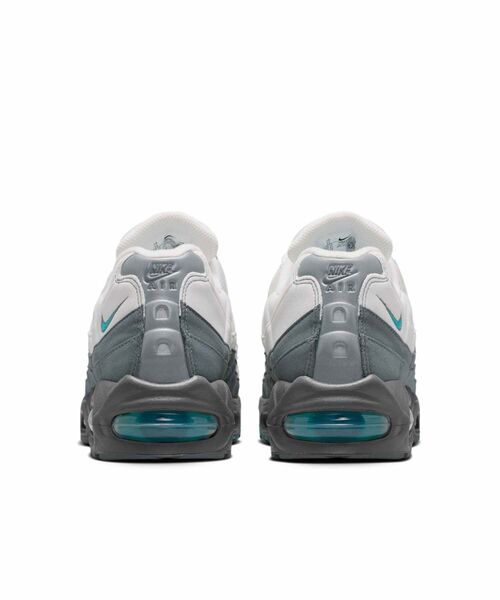 NIKE(ナイキ)の「ナイキ エア マックス 95 ビッグバブル "OG" メンズシューズ / Nike Air Max 95 Big Bubble "OG" Men's Shoes HM4740-103 Summit White(スニーカー・メンズ・アイボリー・25.5/24.5/27.5/27/26.5/26/30/29/28.5/28/24/25)」の11枚目の写真