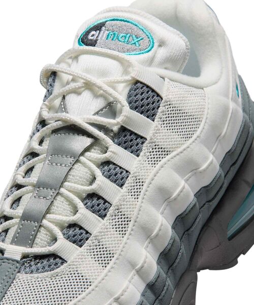 NIKE(ナイキ)の「ナイキ エア マックス 95 ビッグバブル "OG" メンズシューズ / Nike Air Max 95 Big Bubble "OG" Men's Shoes HM4740-103 Summit White(スニーカー・メンズ・アイボリー・25.5/24.5/27.5/27/26.5/26/30/29/28.5/28/24/25)」の10枚目の写真
