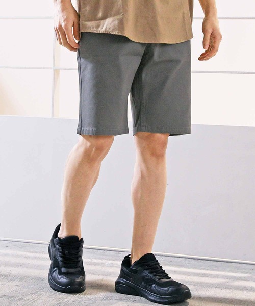 TopIsm(トップイズム)の「コットン無地 ストレッチショートパンツ(チノパンツ・メンズ・ネイビー/オリーブ/レッド/グレー/ホワイト/チャコールグレー/ブラック/ベージュ・XL/L/M/XXL/S)」の3枚目の写真