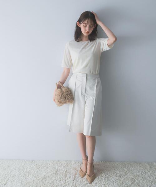 URBAN RESEARCH ROSSO WOMEN（アーバンリサーチ　ロッソ）の「ハードサテンハーフパンツ（その他パンツ・レディース・アイボリー/ブラック・38/36）」の7枚目の写真