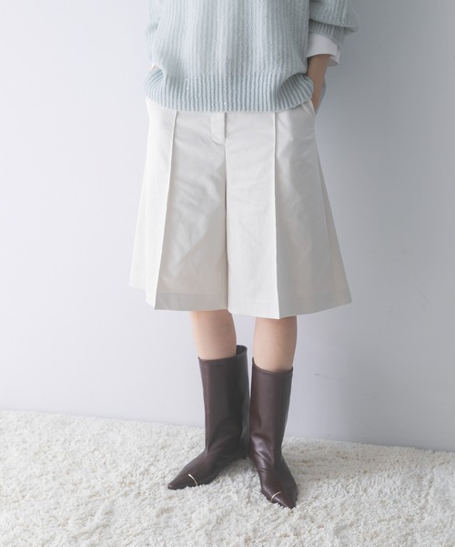 URBAN RESEARCH ROSSO WOMEN(アーバンリサーチ ロッソ)の「ハードサテンハーフパンツ(その他パンツ・レディース・アイボリー・38/36)」の10枚目の写真