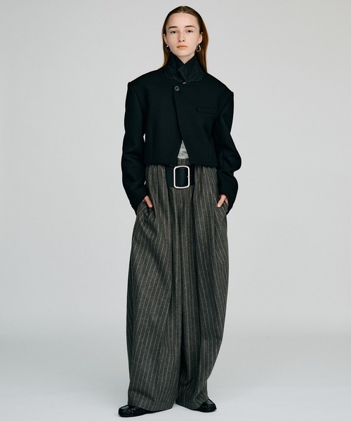PRANK PROJECT(プランクプロジェクト)の「【2026Autumn Pre-Order】ハイウエストベルストライプパンツ / High-Waist Bell Stripe Pants(スラックス・レディース・グレー・38/36/34)」の2枚目の写真