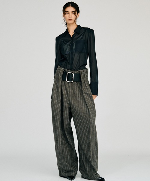 PRANK PROJECT(プランクプロジェクト)の「【2026Autumn Pre-Order】ハイウエストベルストライプパンツ / High-Waist Bell Stripe Pants(スラックス・レディース・グレー・38/36/34)」の3枚目の写真