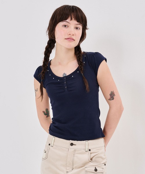 TINA:JOJUN(ティーナジョジュン)の「バックオープン ヘンリーネック カットソー TINA:JOJUN(Tシャツ/カットソー・レディース・ラベンダー/ネイビー/ミント/ホワイト・M)」の7枚目の写真