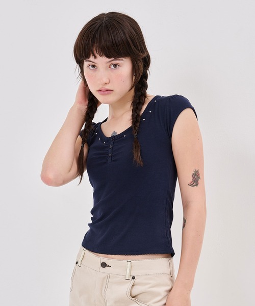 TINA:JOJUN(ティーナジョジュン)の「バックオープン ヘンリーネック カットソー TINA:JOJUN(Tシャツ/カットソー・レディース・ラベンダー/ネイビー/ミント/ホワイト・M)」の10枚目の写真