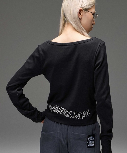 X-girl（エックスガール）の「STRING COLLAR L/S COMPACT TOP（Tシャツ/カットソー・レディース・ホワイト/ブラック・ONE SIZE）」の4枚目の写真