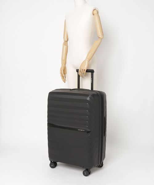 Samsonite(サムソナイト)の「サムソナイト OCTOLITE NEO スピナー68 エキスパンダブル ブラック(スーツケース/キャリーバッグ・メンズ・ブラック・M)」の2枚目の写真