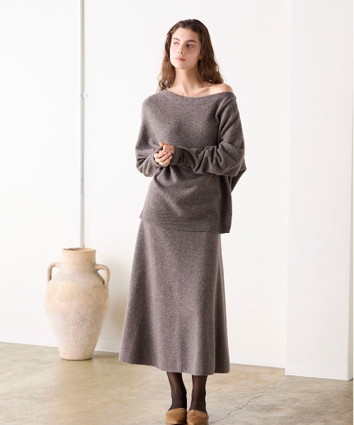 WALANCE(ワランス)の「MERINO WOOL FLARE SKIRT(スカート・レディース・チャコールグレー/セージグリーン/モカ・FREE)」の3枚目の写真