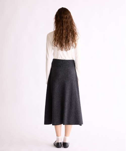 WALANCE(ワランス)の「MERINO WOOL FLARE SKIRT(スカート・レディース・チャコールグレー/セージグリーン/モカ・FREE)」の19枚目の写真