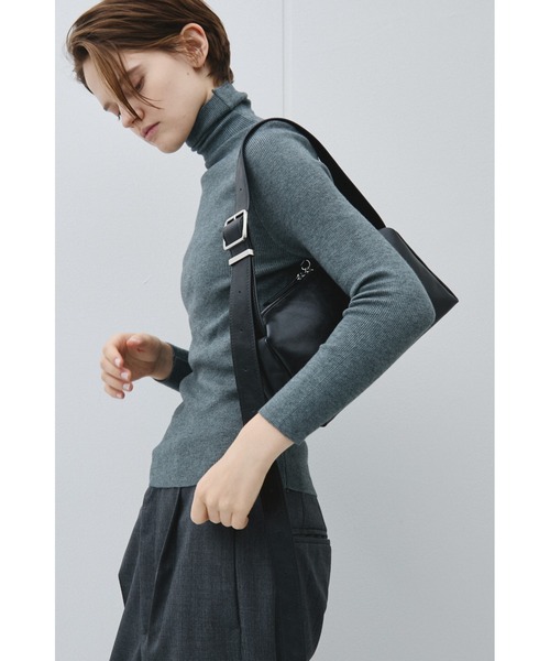 un/neu(アンノイ)の「ヴィンテージライクロングワンショルダースクエアバッグ(ショルダーバッグ・レディース・ライトブラウン/ブラック/ブラウン・FREE)」の18枚目の写真