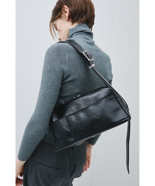 un/neu(アンノイ)の「ヴィンテージライクロングワンショルダースクエアバッグ(ショルダーバッグ・レディース・ライトブラウン/ブラック/ブラウン・FREE)」の12枚目の写真