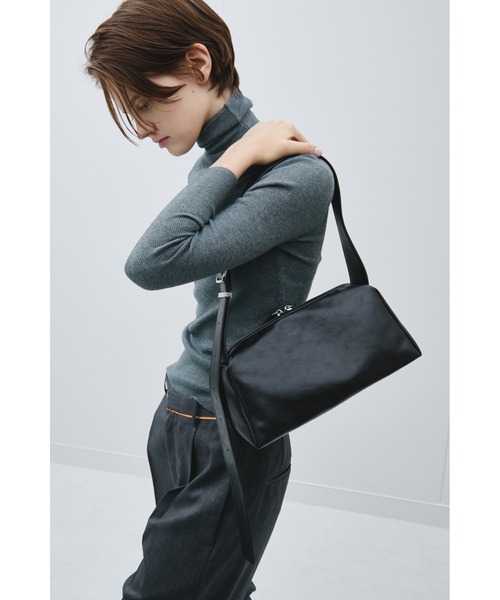 un/neu(アンノイ)の「ヴィンテージライクロングワンショルダースクエアバッグ(ショルダーバッグ・レディース・ライトブラウン/ブラック/ブラウン・FREE)」の22枚目の写真