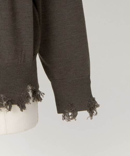 LOEFF(ロエフ)の「<LOEFF>ダメージ ニット プルオーバー UNISEX(ニット/セーター・レディース・ブラック/ネイビー/ブラウン系・2/1/0)」の6枚目の写真