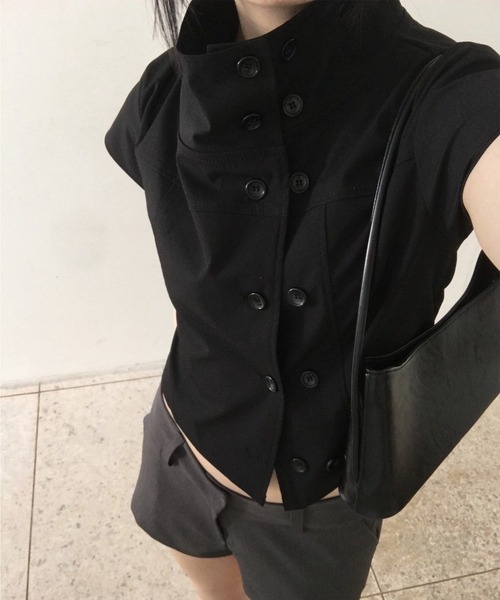 FOLLOWIN(フォロウィン)の「ダブルボタンショートジャケットブラウス(シャツ/ブラウス・レディース・ベージュ/ブラック・FREE)」の17枚目の写真