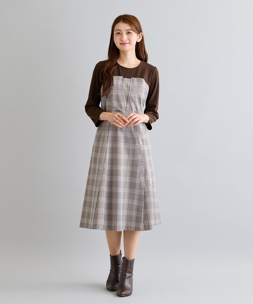 Rose Tiara(ローズティアラ)の「【接触冷感/防シワ/伸縮性◎】ビスチェ風ドッキングワンピース(ワンピース・レディース・オフホワイト/ブラウン・38/40/42/46)」の9枚目の写真