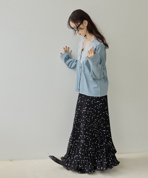 DISCOAT(ディスコート)の「【Noka】レース使いカーディガン《WEB限定》(カーディガン/ボレロ・レディース・チャコールグレー/ブラック/サックスブルー/ライトベージュ・FREE)」の5枚目の写真