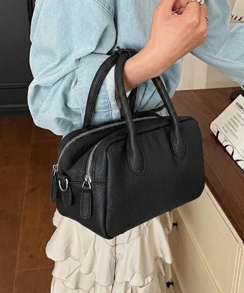 yuue' ( wear )(ユーイ)の「大容量2WAYスクエアミニボストンバッグ/ペットボトル収納可(ショルダーバッグ・レディース・ホワイト/ブラック・FREE)」の2枚目の写真