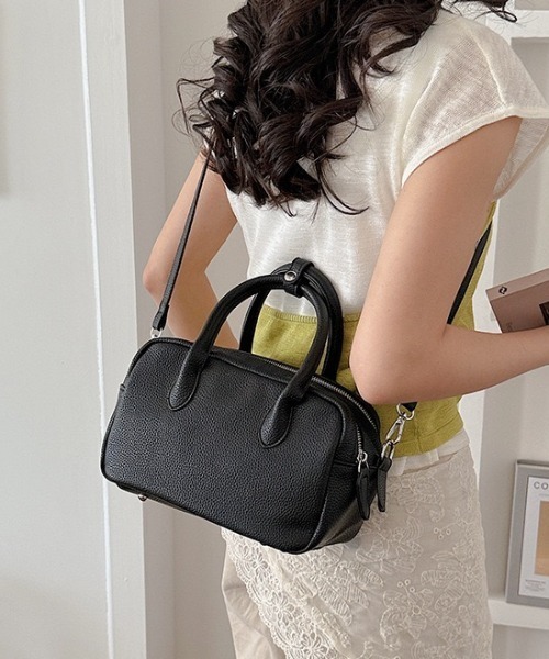 yuue' ( wear )(ユーイ)の「大容量2WAYスクエアミニボストンバッグ/ペットボトル収納可(ショルダーバッグ・レディース・ホワイト/ブラック・FREE)」の18枚目の写真