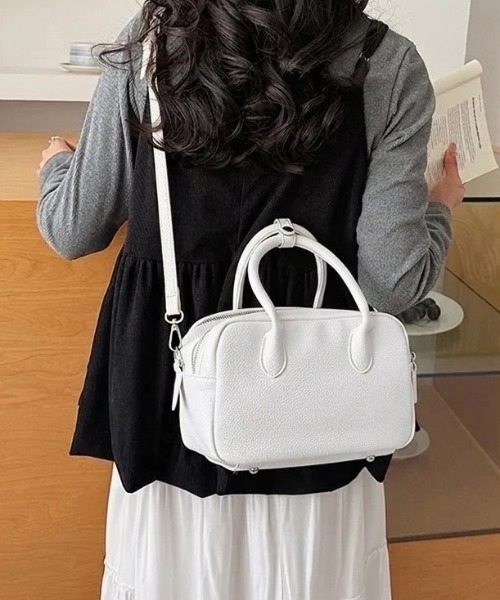 yuue' ( wear )(ユーイ)の「大容量2WAYスクエアミニボストンバッグ/ペットボトル収納可(ショルダーバッグ・レディース・ホワイト/ブラック・FREE)」の10枚目の写真