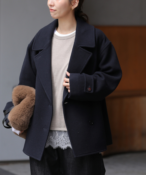 JOURNAL STANDARD relume(ジャーナルスタンダード レリューム)の「《WEB限定》尾州ウールモッサWブレストショートコート(ピーコート・レディース・ブラック/ネイビー・38/36)」の2枚目の写真
