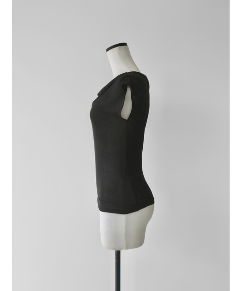 celon(セロン)の「drape off shoulder top(その他トップス・レディース・アイボリー/ブラック/カーキブラウン・FREE)」の5枚目の写真