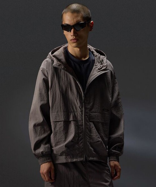OAKLEY(オークリー)の「OAKLEY/オークリー 撥水 ジャケット FOA409390(マウンテンパーカー・メンズ・グレー/ブラック・M/L/S)」の4枚目の写真
