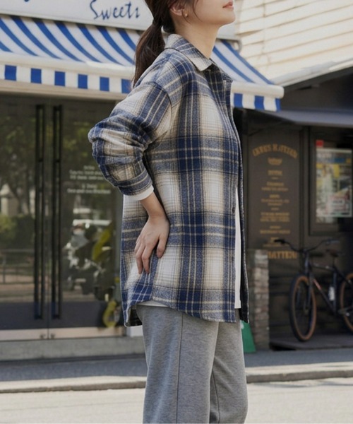 AMELY(エミリー)の「オーバーサイズチェックシャツ/フード取り外し可能(シャツ/ブラウス・レディース・ブラック/ブラウン/グレー/イエロー/ブルー/ブラウン系その他・フリー)」の18枚目の写真