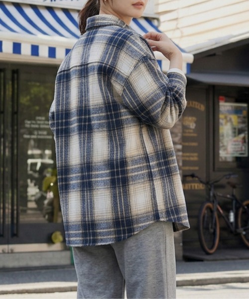 AMELY(エミリー)の「オーバーサイズチェックシャツ/フード取り外し可能(シャツ/ブラウス・レディース・ブラック/ブラウン/グレー/イエロー/ブルー/ブラウン系その他・フリー)」の19枚目の写真