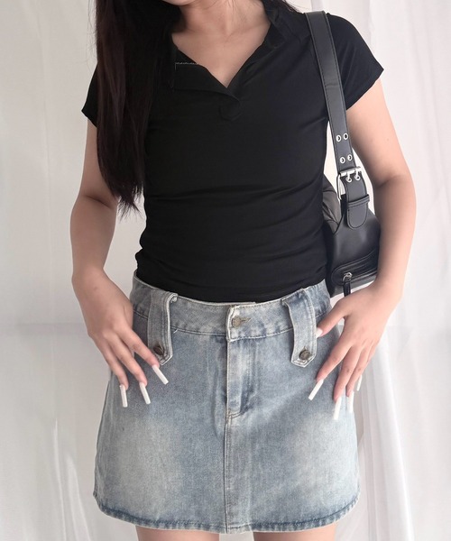 merrylatte(メリーラテ)の「キーネック リブ ショート丈半袖Tシャツ(Tシャツ/カットソー・レディース・ブラック/グレー・L/M)」の1枚目の写真