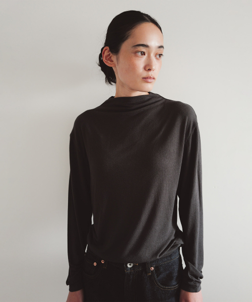 BLANKROOM HER(ブランクルームウーマン)の「スフレトップ_DEEP CHARCOAL(Tシャツ/カットソー・レディース・その他・ONE)」の1枚目の写真
