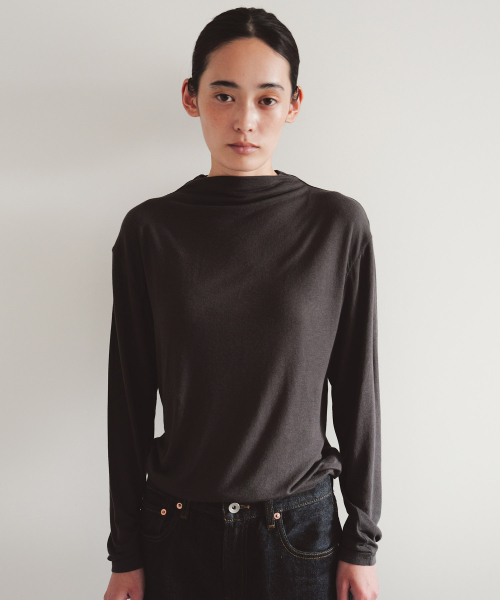 BLANKROOM HER(ブランクルームウーマン)の「スフレトップ_DEEP CHARCOAL(Tシャツ/カットソー・レディース・その他・ONE)」の4枚目の写真