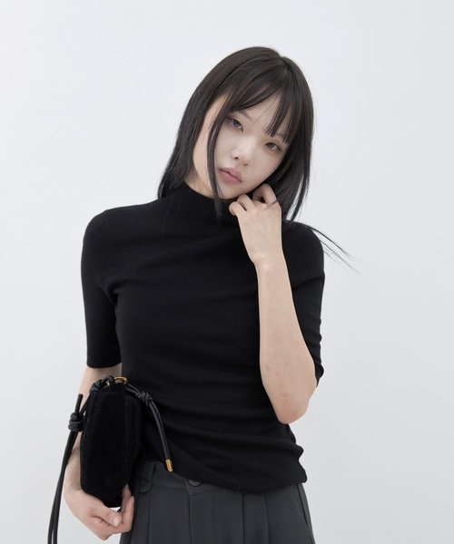 PLEA Collective(プリ―コレクティブ)の「ウールハイネック半袖ニット(ニット/セーター・レディース・アイボリー/オリーブ/チャコール/ブラウン/ブラック・FREE)」の3枚目の写真