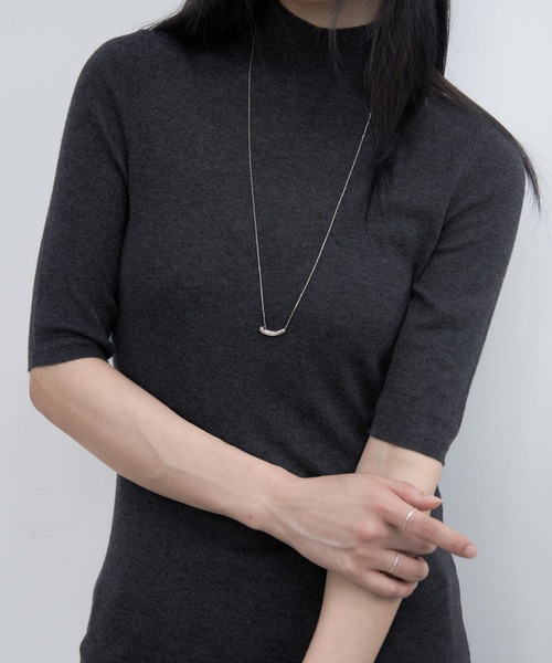 PLEA Collective(プリ―コレクティブ)の「ウールハイネック半袖ニット(ニット/セーター・レディース・アイボリー/オリーブ/チャコール/ブラウン/ブラック・FREE)」の12枚目の写真
