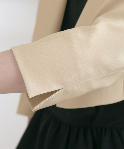 PourVous（プールヴー）の「大人の女性の雰囲気醸し出すショールカラー ボレロ 結婚式対応 オケージョン （テーラードジャケット・レディース・ブラック/グレイッシュベージュ/ベージュ/ミント・XL/L/M/XXL）」の9枚目の写真