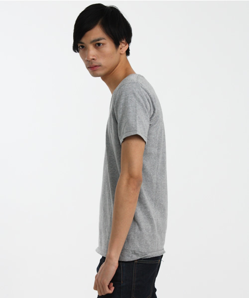 SHIPS JET BLUE（シップスジェットブルー）の「TUBE V/NECK TEE（Tシャツ/カットソー・メンズ・グレー/ブラック/ピンク/レッド/イエロー/オリーブ/ブルー/ホワイト・SMALL/MEDIUM/LARGE）」の20枚目の写真