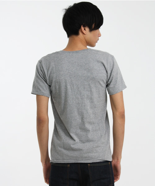 SHIPS JET BLUE（シップスジェットブルー）の「TUBE V/NECK TEE（Tシャツ/カットソー・メンズ・グレー/ブラック/ピンク/レッド/イエロー/オリーブ/ブルー/ホワイト・SMALL/MEDIUM/LARGE）」の14枚目の写真