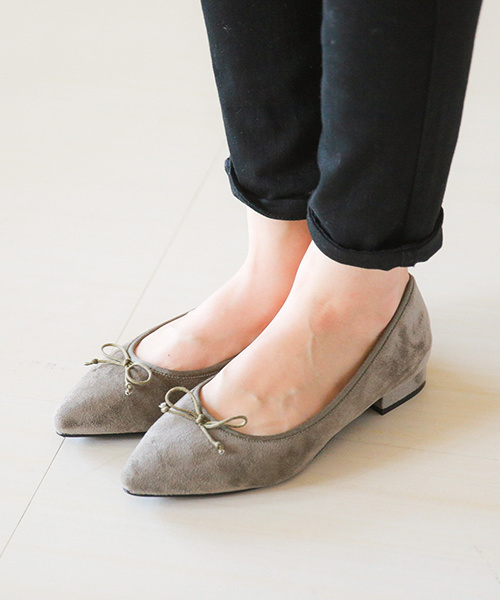 welleg（ウェレッグ）の「2.5cmヒール ポインテッドトゥ バレエシューズ（バレエシューズ・レディース・ブラック系その他/ブラック系その他2/レッド系その他/ブラック/グレー/ブラウン系その他/ブラウン/レッド系その他2/レッド/ワインレッド/グリーン系その他2/モスグリーン/ネイビー/ピンク系その他・36/37/39/38/41/34/35/40）」の9枚目の写真