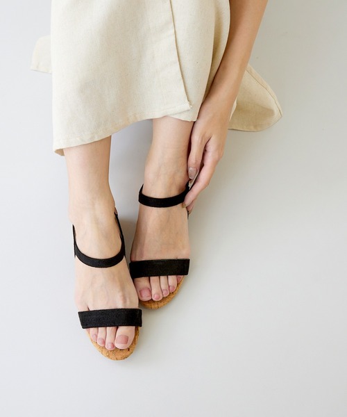 menue(メヌエ)の「3.5cmヒール ジュート ゴムストラップサンダル(サンダル・レディース・モスグリーン/フューシャピンク/ベージュ/その他1/ブラック系その他/アッシュグレー/ネイビー/マスタード/イエロー/ライトグレー/グレー/ラベンダー/ブラウン系その他/ブラック/ピンク/その他2/スモークピンク/チェック/シルバー/テラコッタ/ゼブラ/ブラック系その他3/ライトグリーン/グレイッシュベージュ/その他/グレイッシュブルー/パイソン/ブラック系その他2/ブラウン系その他2/グレー系その他/その他3・L/M/SS/LL/S/3L)」の5枚目の写真