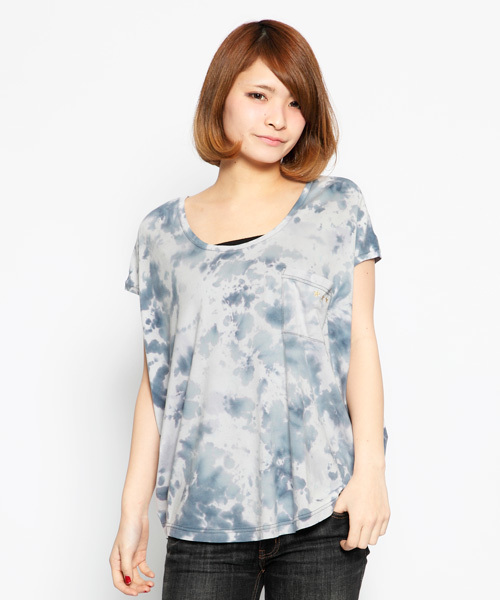 X-girl（エックスガール）の「TIE-DYE S/S BIG TOP（Tシャツ/カットソー・レディース・マルチ/ブラック/ブルー・1/2）」の2枚目の写真