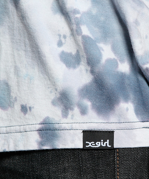 X-girl（エックスガール）の「TIE-DYE S/S BIG TOP（Tシャツ/カットソー・レディース・マルチ/ブラック/ブルー・1/2）」の7枚目の写真