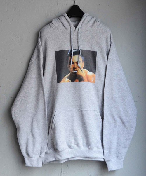 LABRAT（ラブラット）の「【ZOZOTOWN限定】LABRAT×千代の富士　Teeth　HOODIE（パーカー・メンズ・ブラック/グレー・SMALL/MEDIUM/LARGE/X-LARGE）」の4枚目の写真