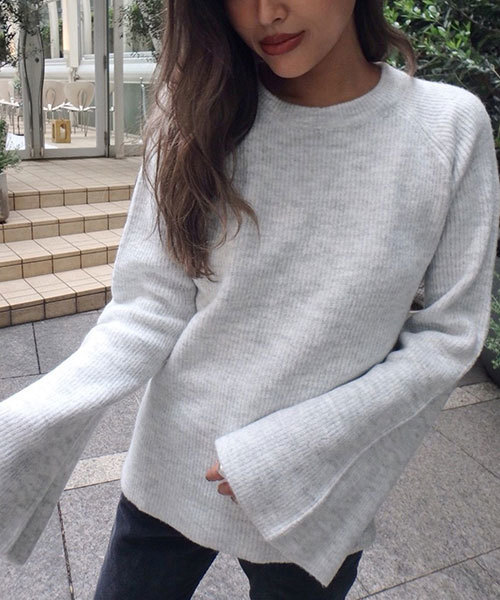 TRUNC（トランクエイティーエイト）の「Flare Sleeve Oversized Tops（ニット/セーター・レディース・ライトグレー/ライトグリーン/ベージュ・FREE）」の15枚目の写真