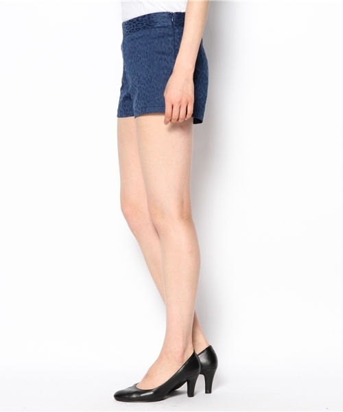 Burn Breeze（バーンブリーズ）の「【Burn breeze】レオパード柄ショートパンツ（その他パンツ・レディース・ネイビー・FREE）」の2枚目の写真