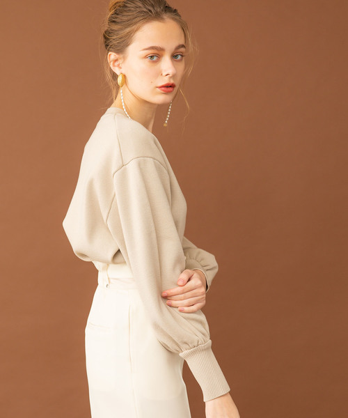 UNITED TOKYO（ユナイテッドトウキョウ）の「ウーリーストレッチバルーンスリーブニット（ニット/セーター・レディース・ブラック/ブラウン/マスタード/アイボリー・1）」の6枚目の写真