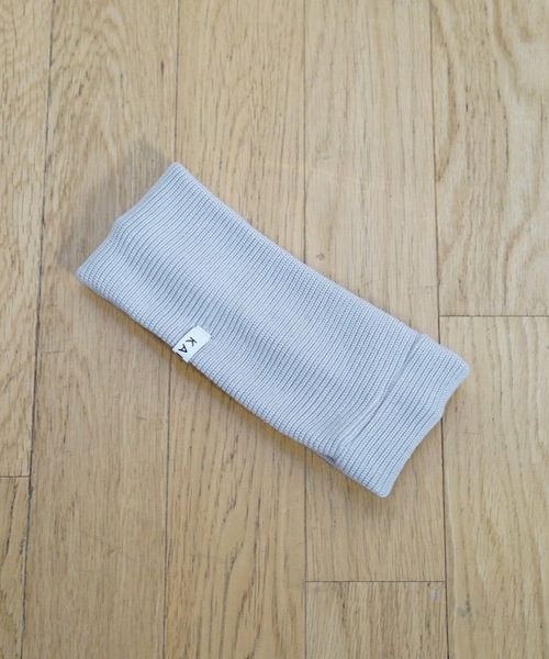 KAIKO(カイコー)の「KAIKO KNIT HAIR BAND(ヘアバンド・メンズ・ブラック/オフホワイト/レンガ/グレー/チャコールグレー/ネイビー/ベージュ/オリーブ・FREE)」の9枚目の写真