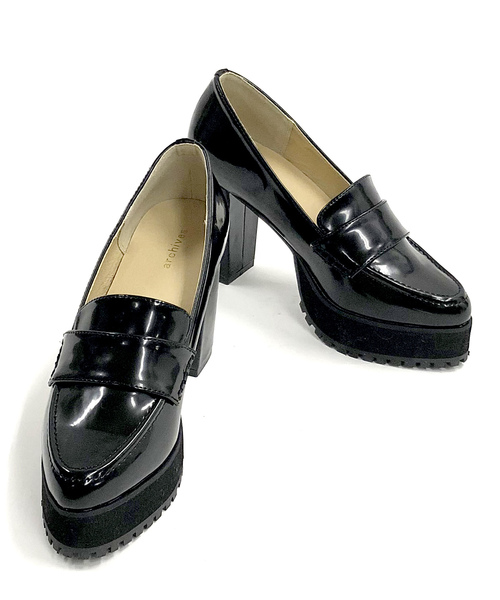 archives(アルシーヴ)の「ヒールローファー(ローファー・レディース・ブラック/ベージュ・MEDIUM/LARGE)」の2枚目の写真